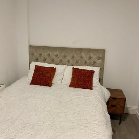 M4M Rooms- Ng8 5Np Room 1 Nottingham Exteriör bild