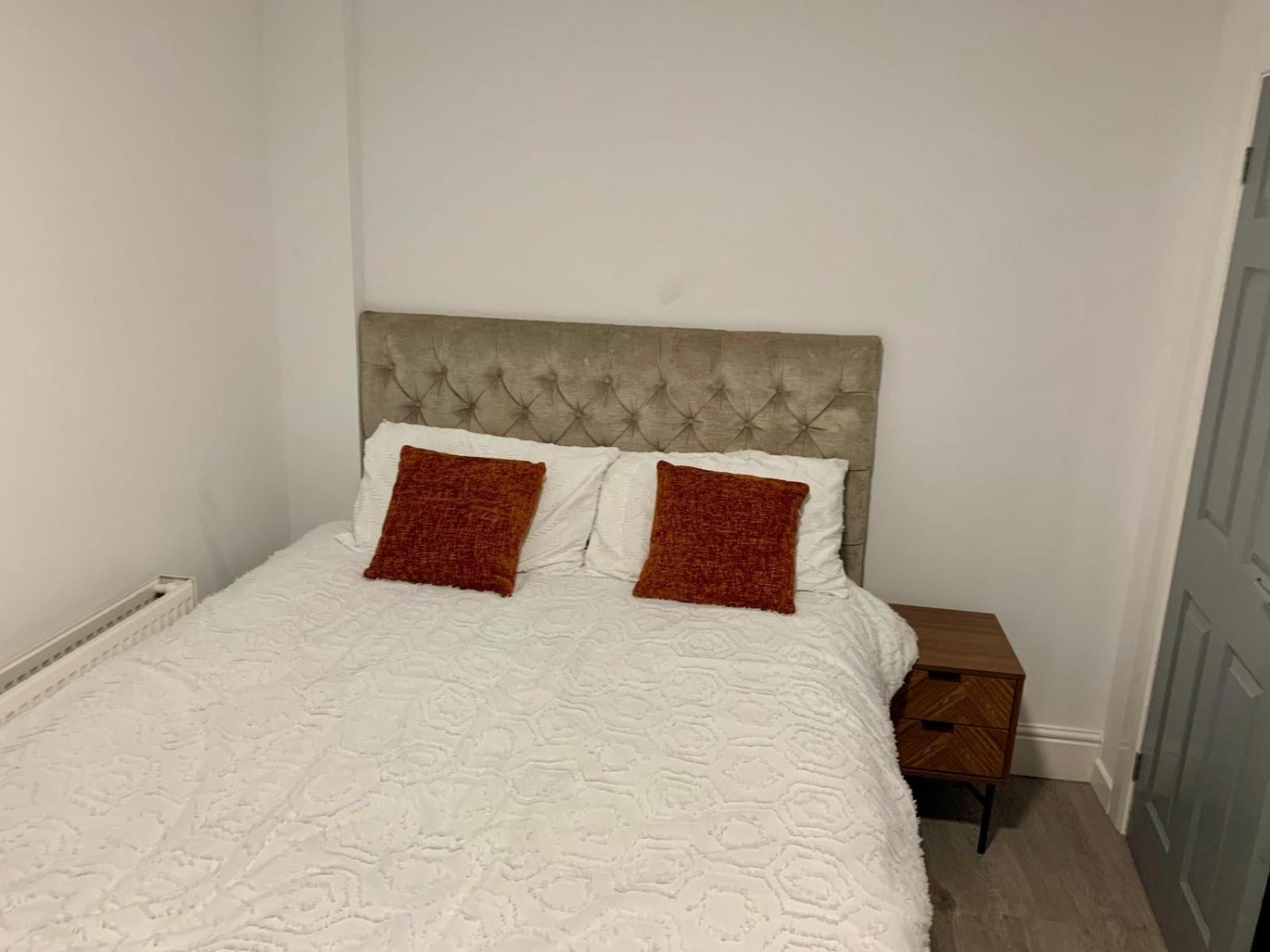M4M Rooms- Ng8 5Np Room 1 Nottingham Exteriör bild